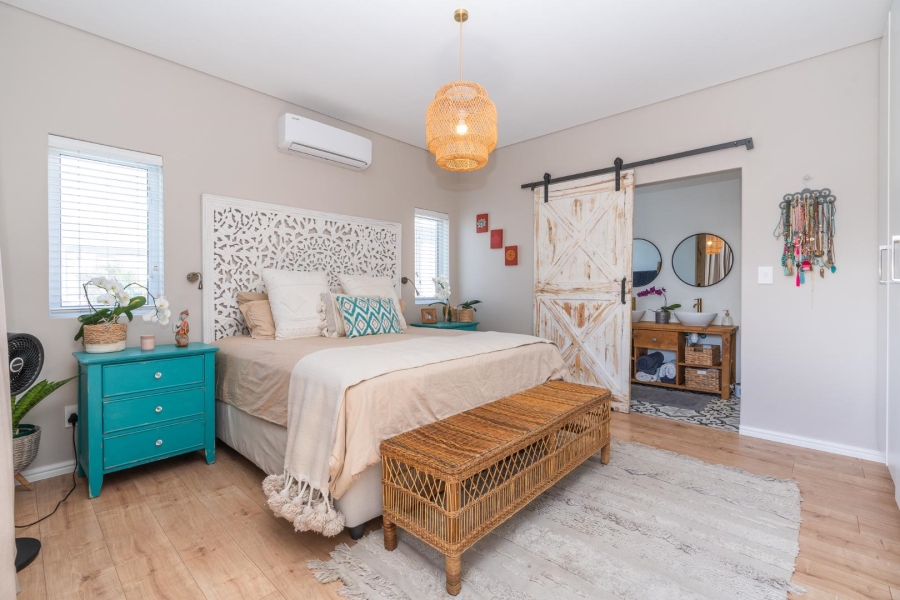 3 Bedroom Property for Sale in Somerset Lakes Western Cape